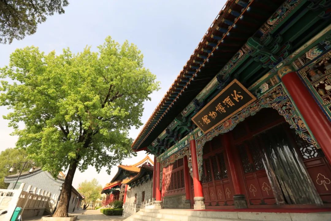 在董宇辉的直播间，我们看到了一个什么样的汾酒？